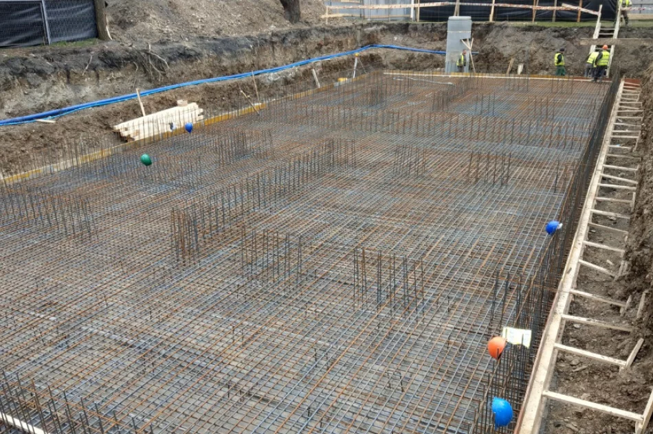 Postępy prac przy budowie bloku - zdjęcie 2