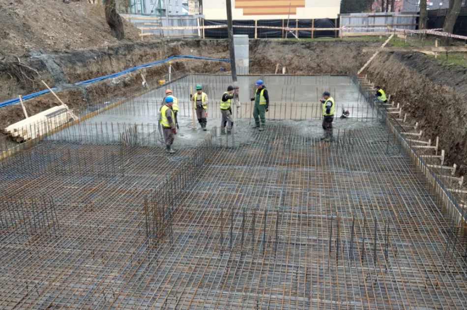 Postępy prac przy budowie bloku - zdjęcie 3