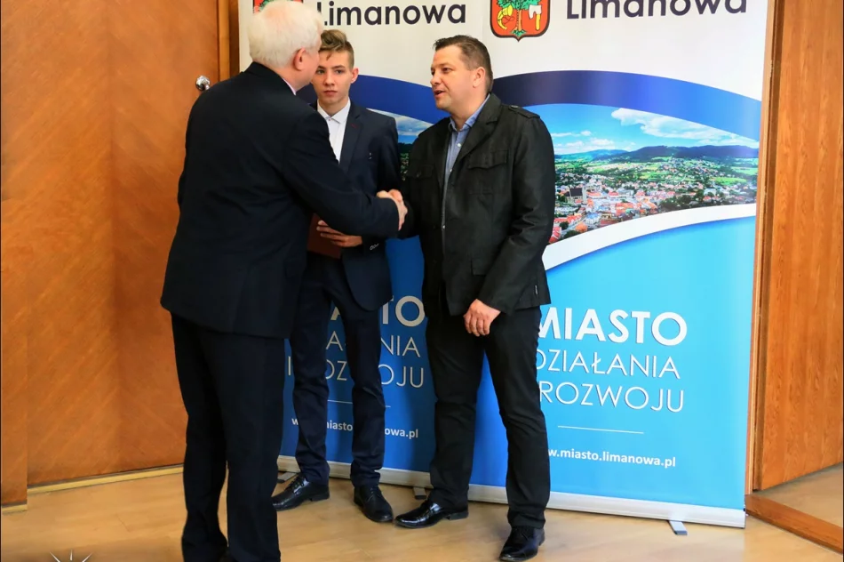 MIASTO DOCENIŁO SPORTOWCÓW - zdjęcie 2