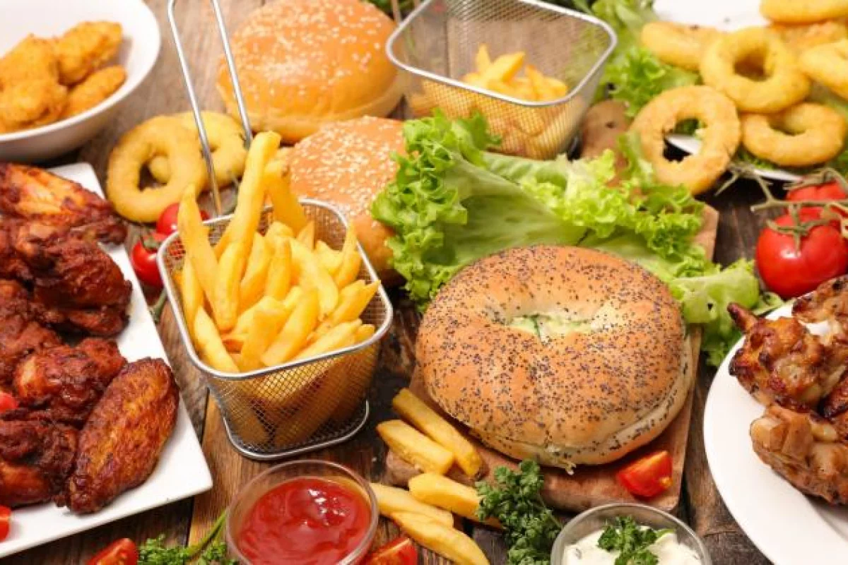 Kilka powodów, by unikać śmieciowego jedzenia