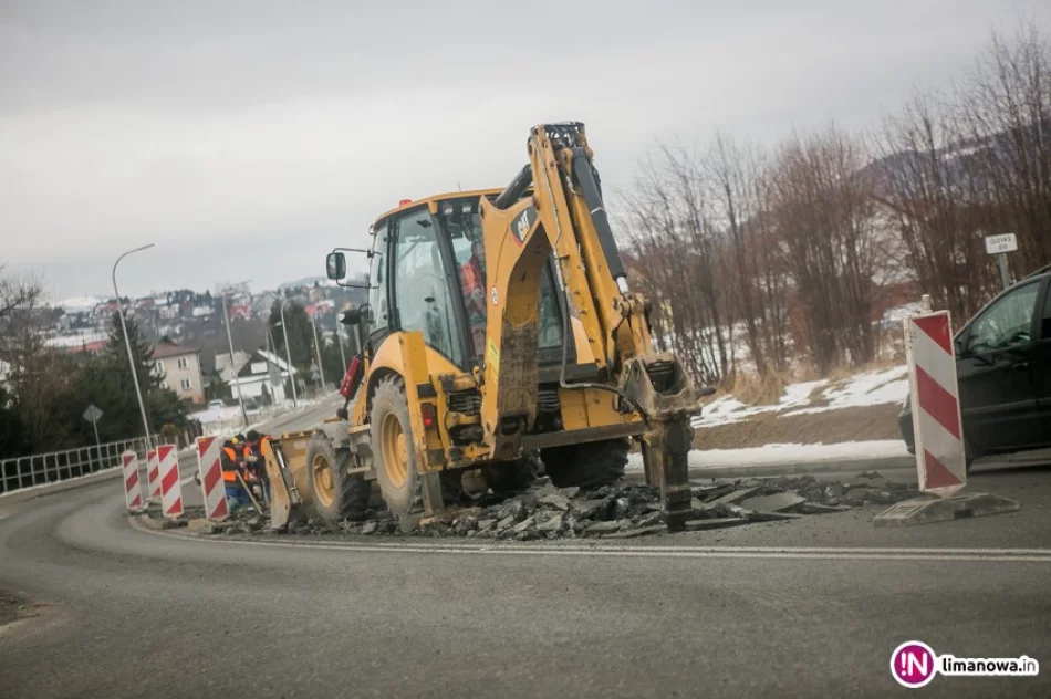 'Było normalnie, miało być bezpieczniej, ale to poroniony pomysł' - kierowcy o przebudowie skrzyżowania - zdjęcie 2