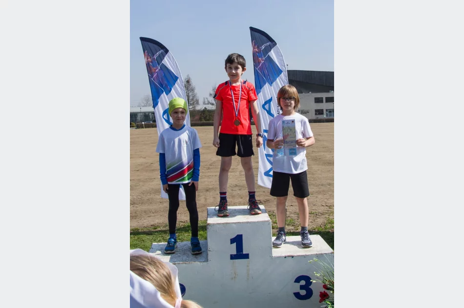 Sukces lekkoatletów na mistrzostwach województwa w biegach przełajowych - zdjęcie 8