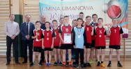Chłopcy ze Starej Wsi Mistrzami Gminy Limanowa w piłce ręcznej - zdjęcie 2