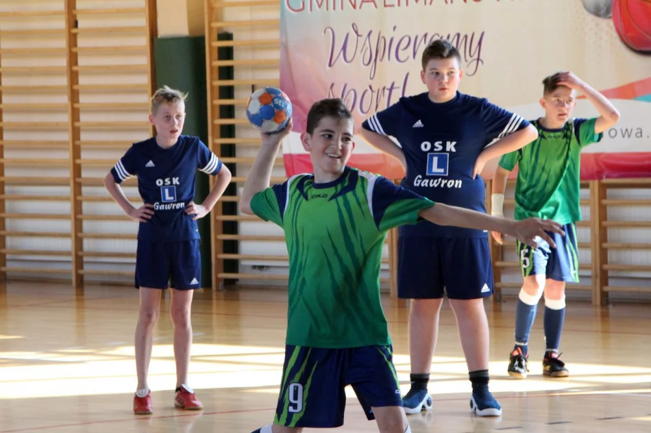 Chłopcy ze Starej Wsi Mistrzami Gminy Limanowa w piłce ręcznej - zdjęcie 11