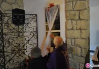 Pamiątkowa tablica w 2. rocznicę śmierci kapłana - zdjęcie główne