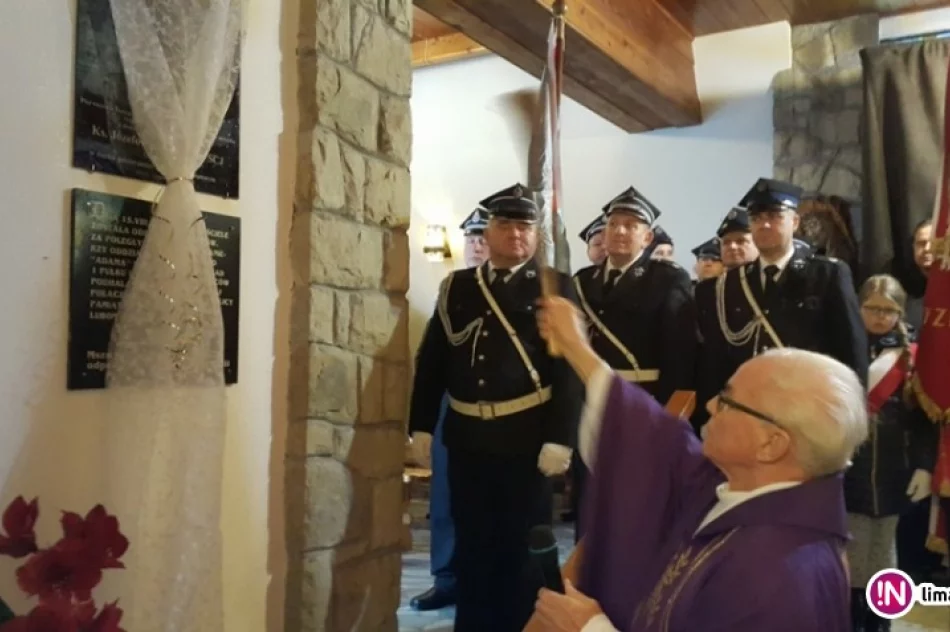 Pamiątkowa tablica w 2. rocznicę śmierci kapłana - zdjęcie 2