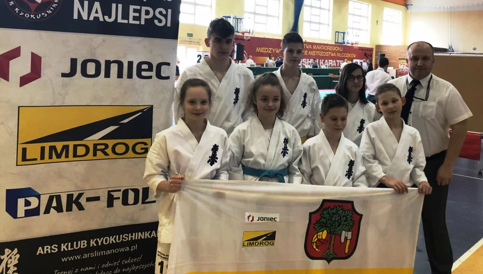 Reprezentanci Miasta Limanowa na Mistrzostwach Młodzików w Karate Kyokushin - zdjęcie 1