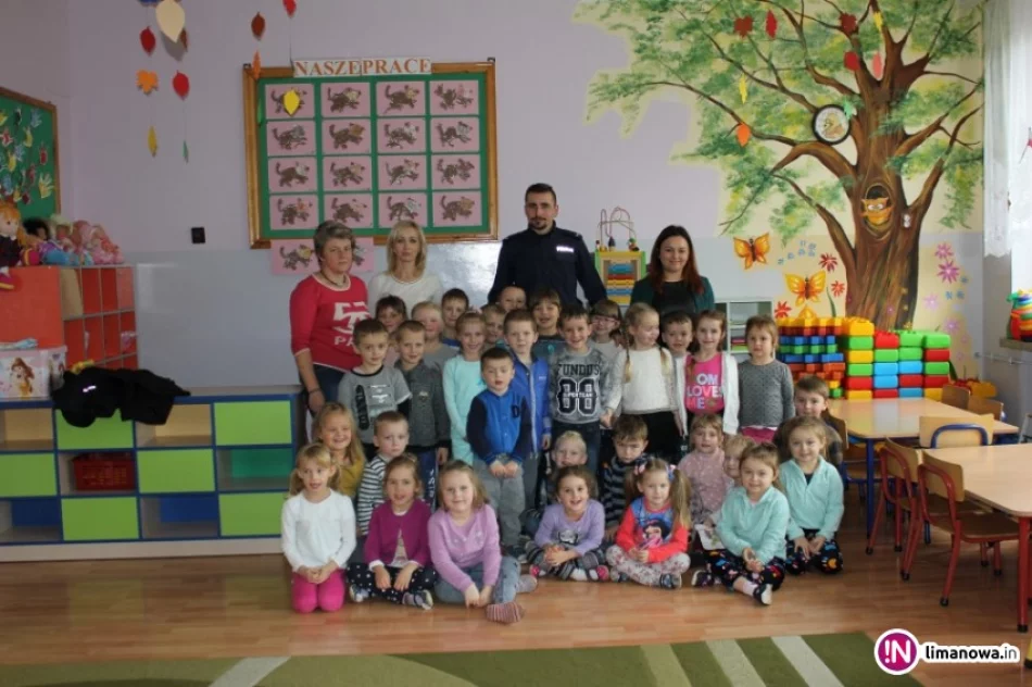 Z policjantami rozmawiali o bezpieczeństwie - zdjęcie 4