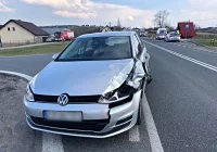 Policja: 14-latka prawdopodobnie przebiegała przez jezdnię - zdjęcie główne