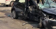 Zderzenie 3 aut. Strażacy wydobywali poszkodowaną osobę z pojazdu, wezwano LPR - zdjęcie 3