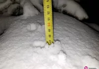 Ostrzeżenie o silnym wietrze, a w górach wciąż sypie śnieg - zdjęcie główne