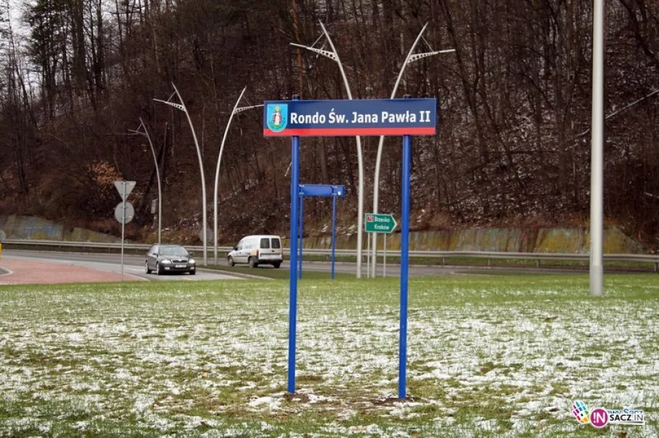 Jan Paweł II patronuje sądeckiemu rondu - zdjęcie 2