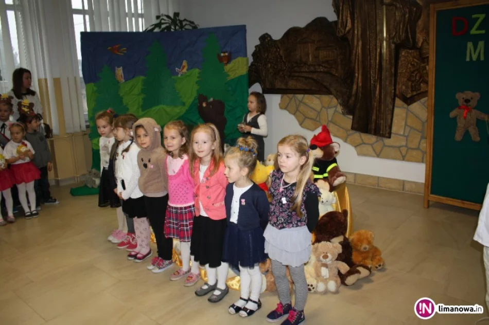 Obchodzili „Światowy Dzień Pluszowego Misia” - zdjęcie 2