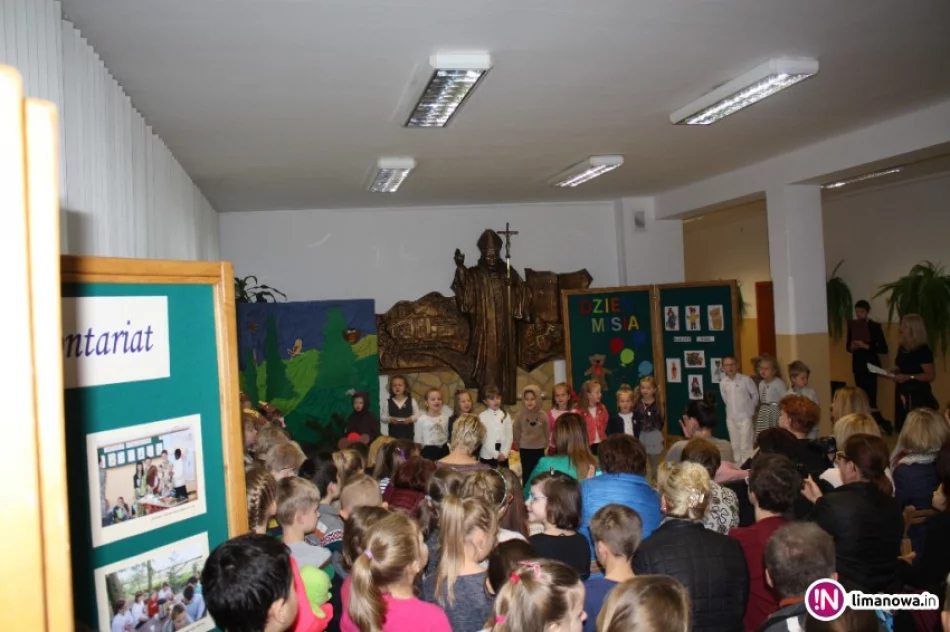 Obchodzili „Światowy Dzień Pluszowego Misia” - zdjęcie 3