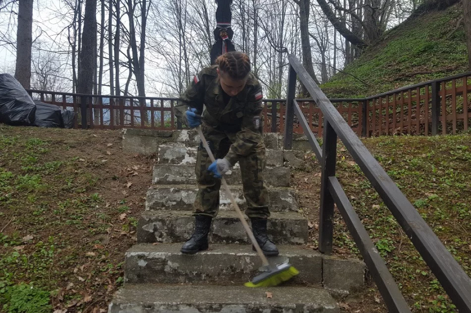 Strzelcy uporządkowali miejsca pamięci - zdjęcie 3