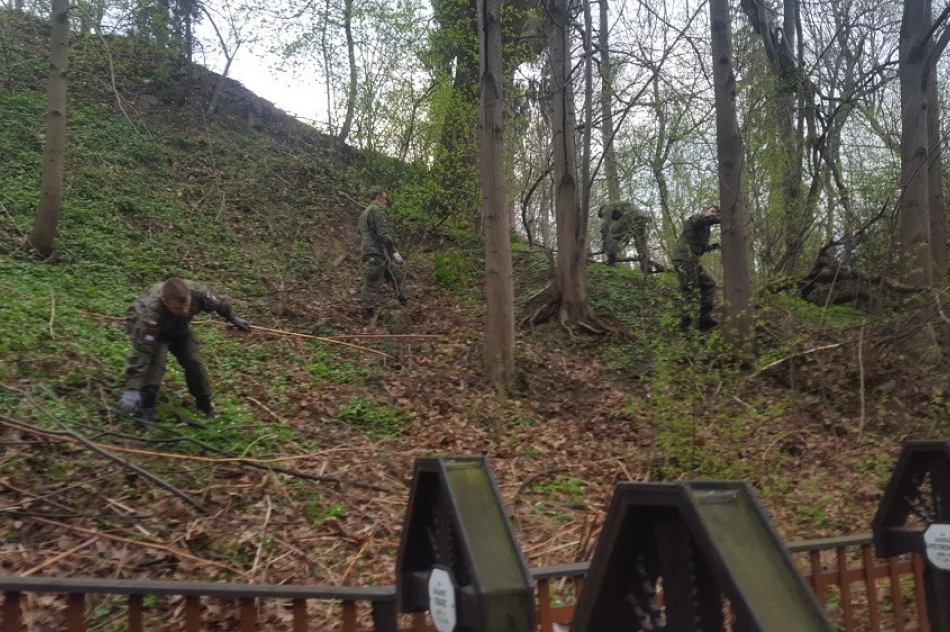 Strzelcy uporządkowali miejsca pamięci - zdjęcie 4