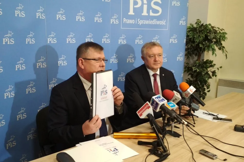 Symboliczne przekazanie władzy w PiS - zdjęcie 3