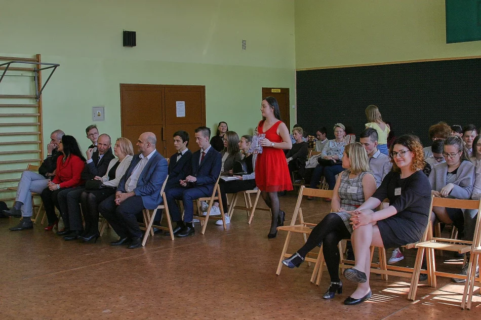 XVI Powiatowa Gimnazjada i I Powiatowy Konkurs „Wiem Wszystko” - zdjęcie 10