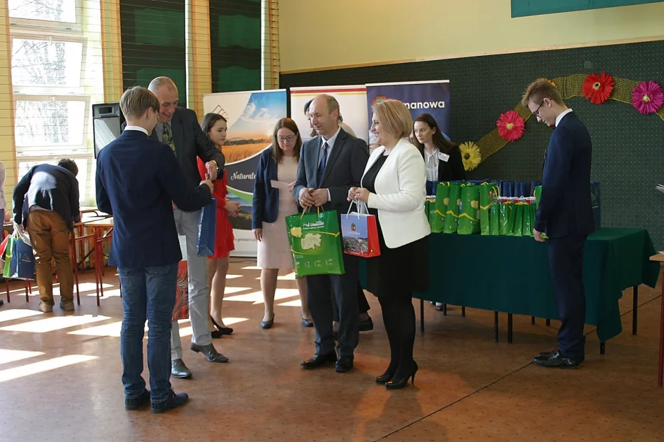 XVI Powiatowa Gimnazjada i I Powiatowy Konkurs „Wiem Wszystko” - zdjęcie 11