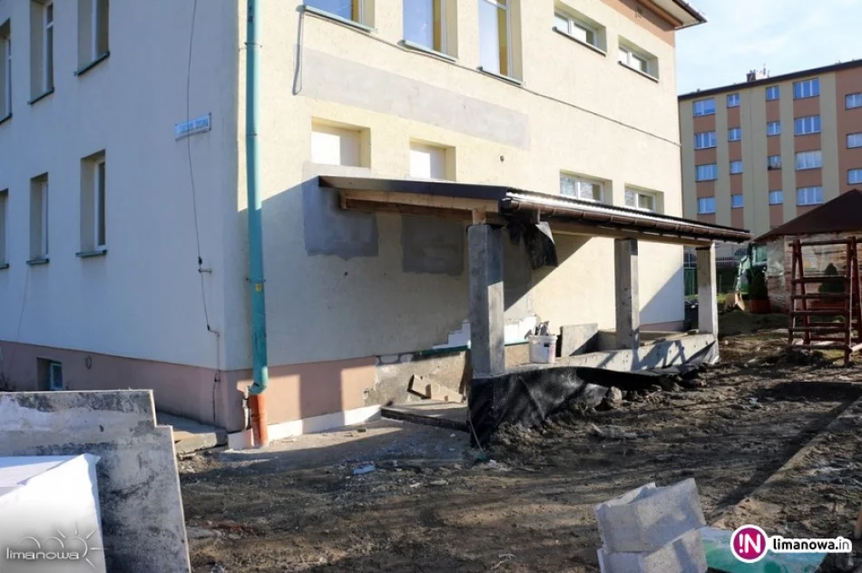 Trwa przebudowa - większe sale i nowa szatnia dla przedszkolaków - zdjęcie 3