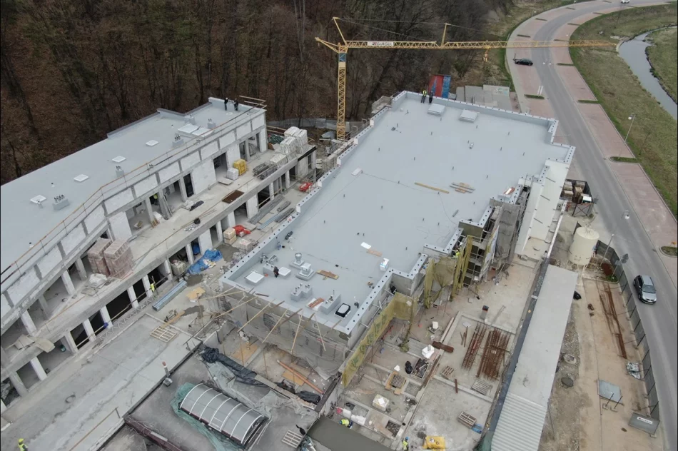 Przebudowa Limanowskiego Domu Kultury i budowa Miejskiej Biblioteki - zdjęcie 8