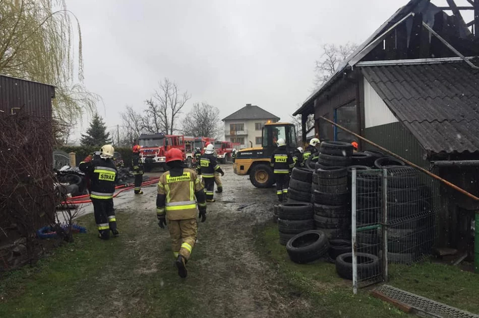 42 strażaków walczyło z ogniem - zdjęcie 3