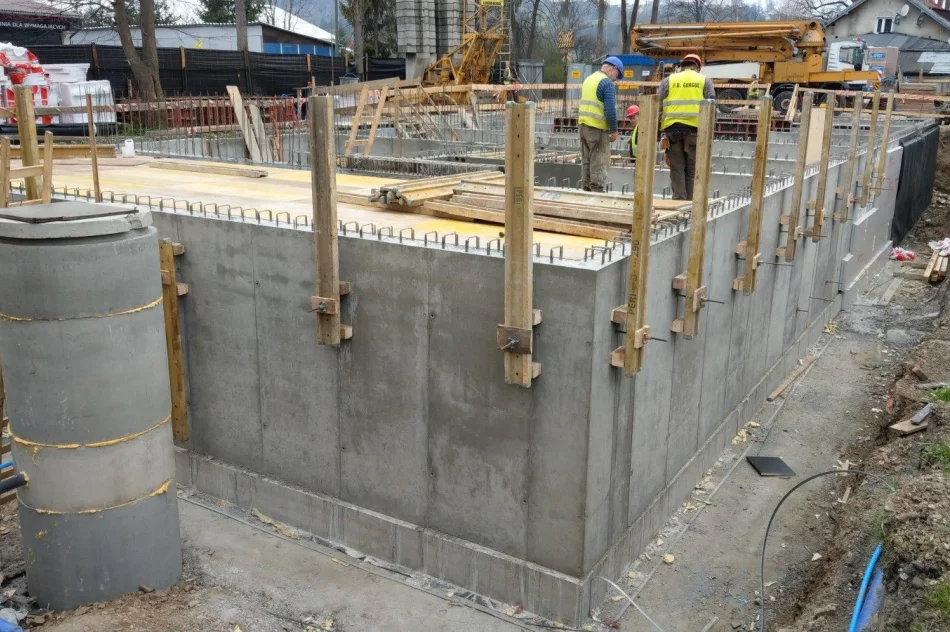 Blok w budowie, chętnych na mieszkania niewielu - zdjęcie 7