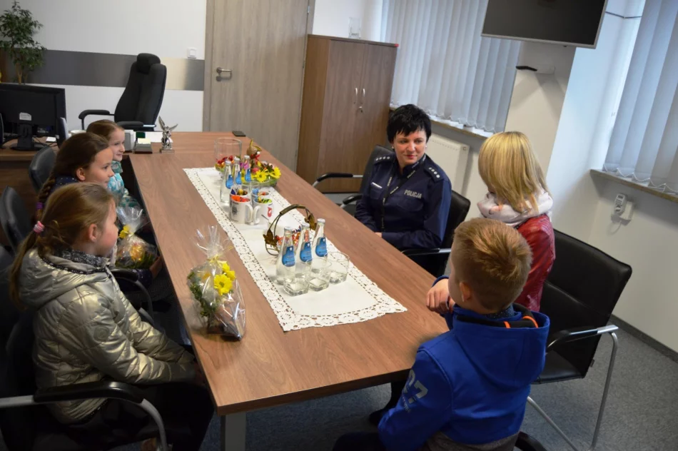 Niecodzienni goście w Komendzie Policji w Limanowej - zdjęcie 8