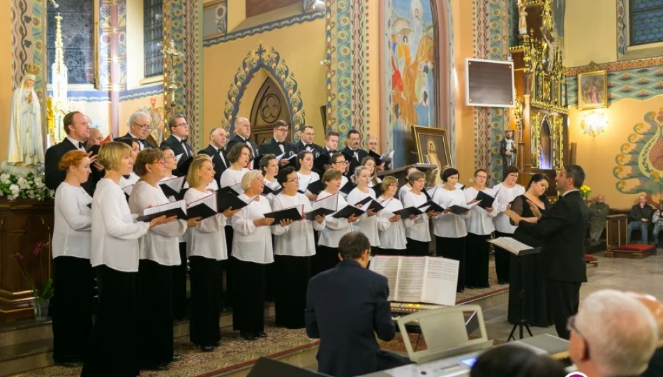 Jubileuszowe spotkanie chórów - zdjęcie 1