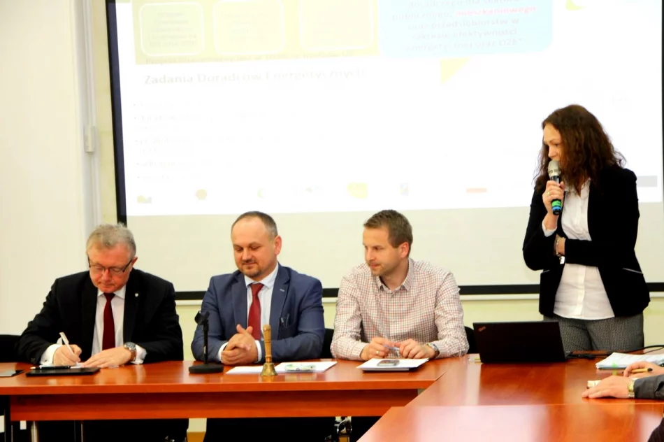 Spotkanie informacyjne dotyczące Programu „Czyste powietrze" - zdjęcie 6