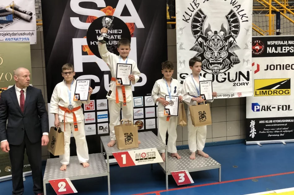 Karatecy ARS Klub Kyokushinkai - Limanowa wywalczyli 5 medali na SARI CUP w Żorach - zdjęcie 2