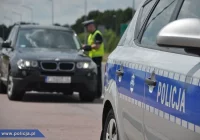 Pijany wracał z... komunii. Jego auto stoczyło się i uderzyło w radiowóz - zdjęcie główne