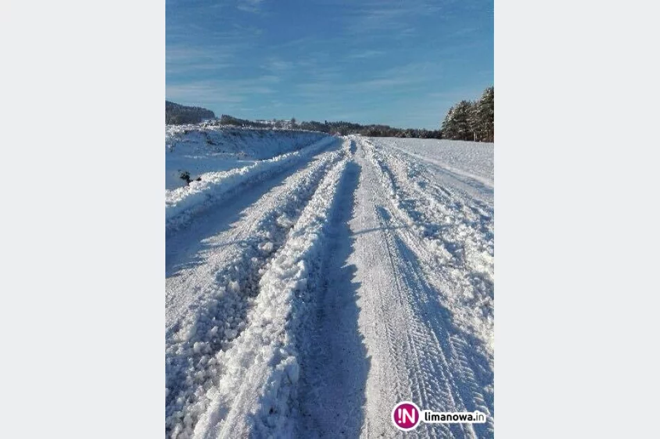 Fotointerwencja: lodowa droga do szkoły - zdjęcie 2