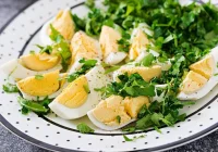 Wielkanocny stół okiem dietetyka – sprawdź co warto zjeść - zdjęcie główne