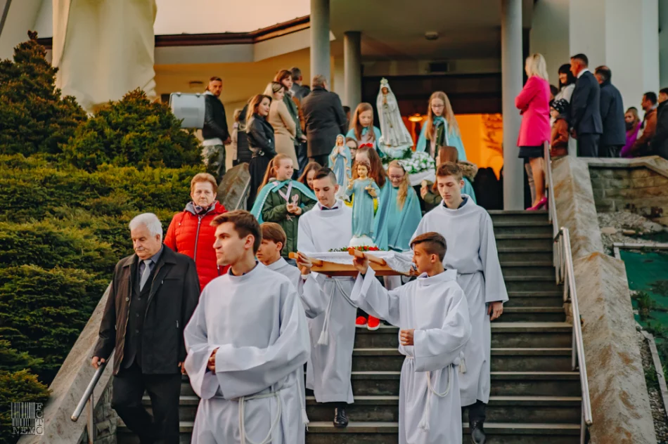 Procesja rezurekcyjna w Starej Wsi - zdjęcie 5