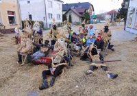 Zgodnie z tradycją, od rana psocili w centrum miejscowości - zdjęcie główne