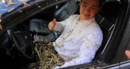 Zgodnie z tradycją, od rana psocili w centrum miejscowości - zdjęcie 2