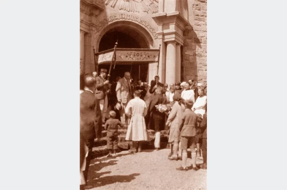 Limanowski Rynek jako miejsce spotkań w kolejnym spacerze historycznym - zdjęcie 9