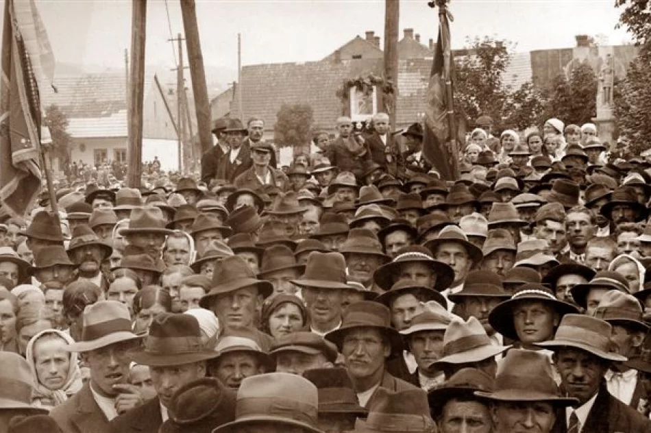 Limanowski Rynek jako miejsce spotkań w kolejnym spacerze historycznym - zdjęcie 10