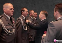 Medale dla policjantów, wyróżnienie dla pracownika cywilnego limanowskiej komendy - zdjęcie główne