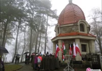 Kolejny niepodległościowy złaz na jabłonieckim wzgórzu - zdjęcie główne