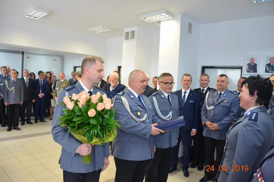 Uroczyste wprowadzenie nowej komendant - zdjęcie 13