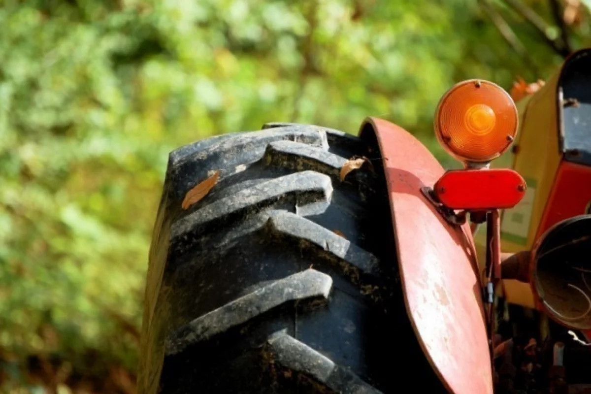 Nie żyje 58-latek przygnieciony przez traktor
