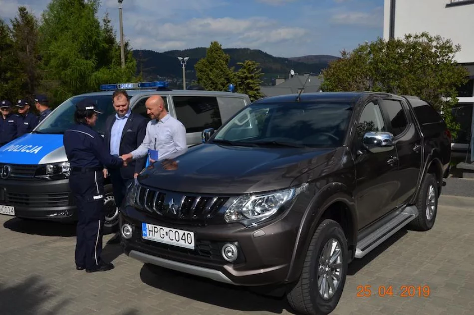 Nowe radiowozy zasiliły limanowską komendę - zdjęcie 6