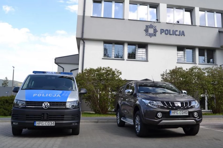 Nowe radiowozy zasiliły limanowską komendę - zdjęcie 7