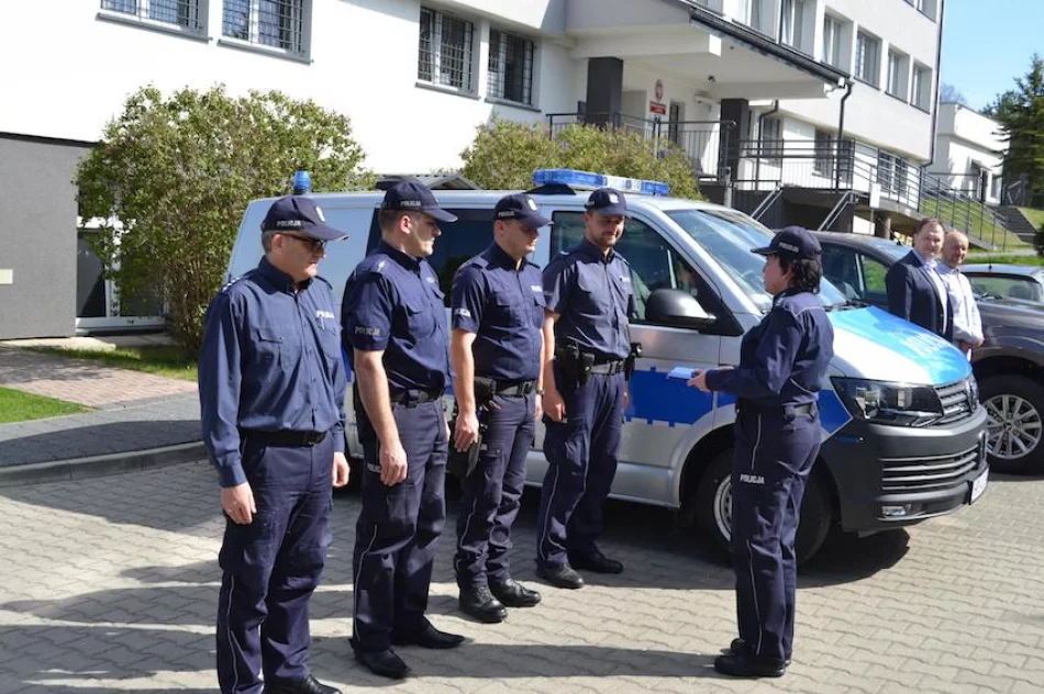 Nowe radiowozy zasiliły limanowską komendę - zdjęcie 9