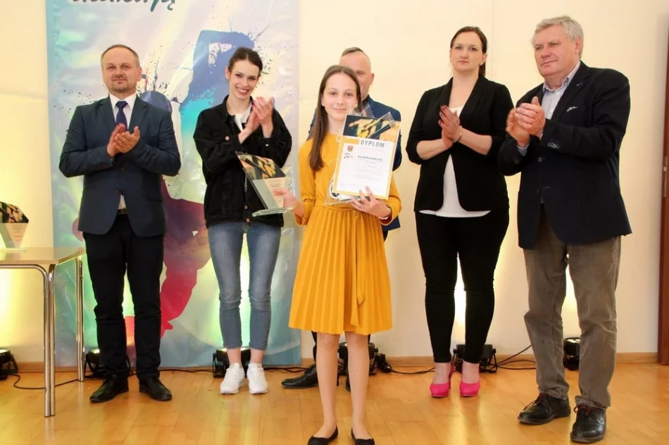 Konkurs śpiewu rozpoczął VI edycję Przeglądu MaGa - zdjęcie 11