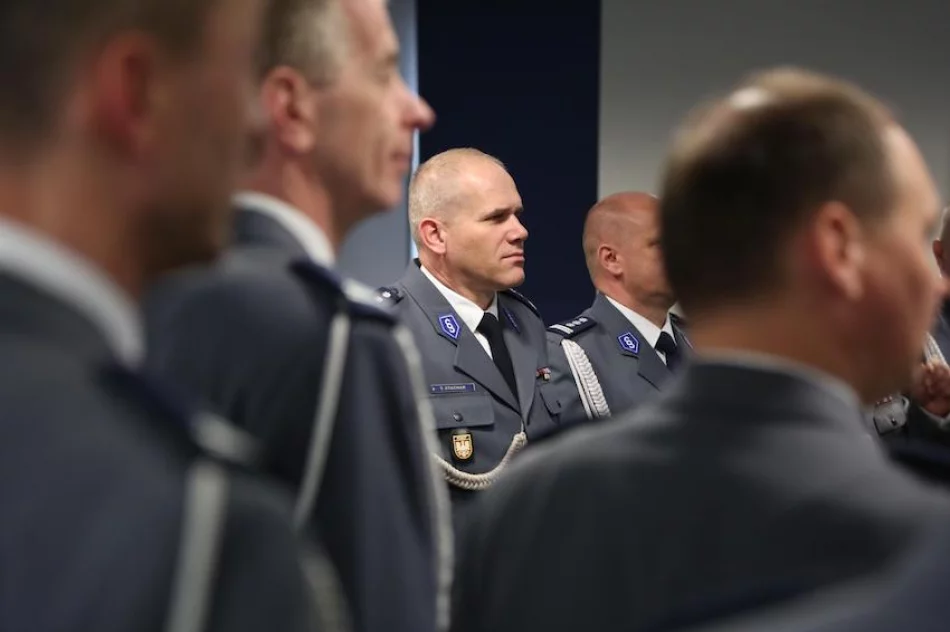 Emerytowani komendanci pożegnali się z mundurem - zdjęcie 5