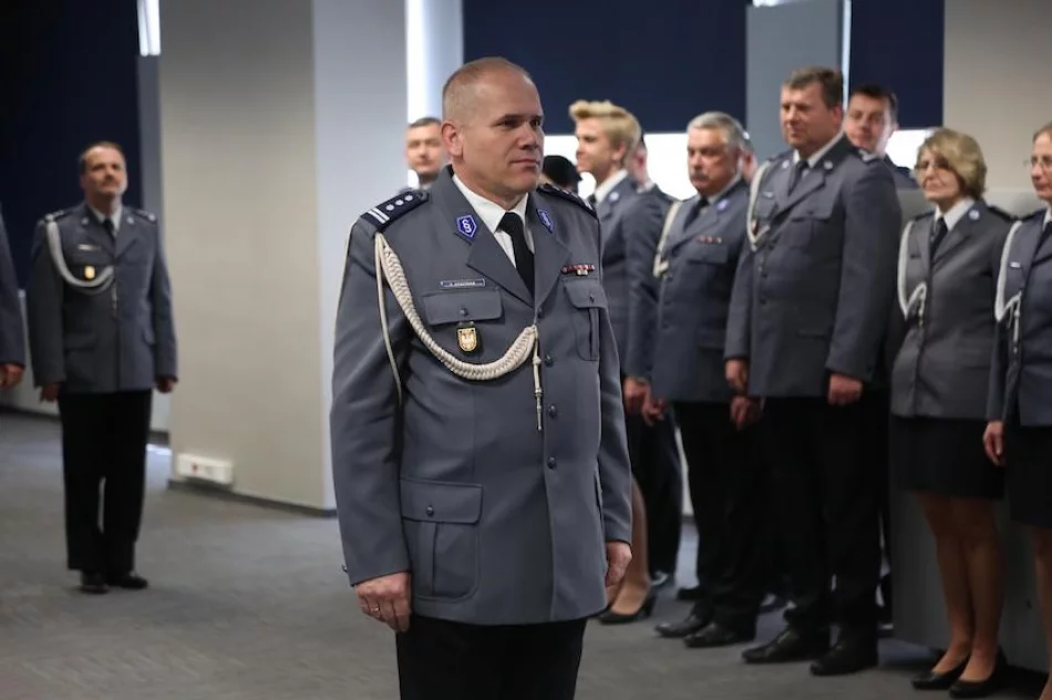 Emerytowani komendanci pożegnali się z mundurem - zdjęcie 6