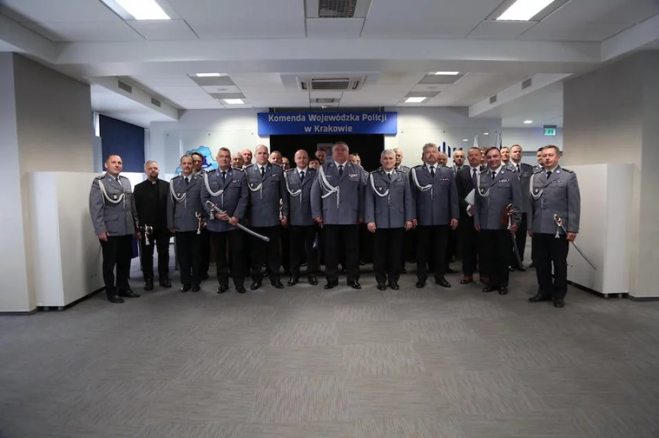 Emerytowani komendanci pożegnali się z mundurem - zdjęcie 13